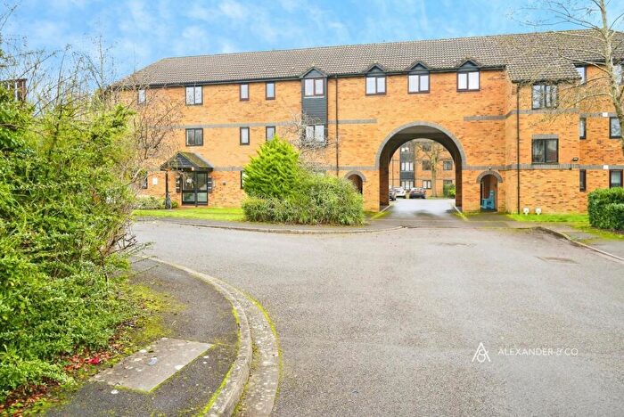 2 Bedroom Flat To Rent In Heron Drive, Bicester, OX26