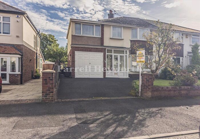 4 Bedroom Semi-Detached House For Sale In Marina Drive, Fulwood, Preston, PR2