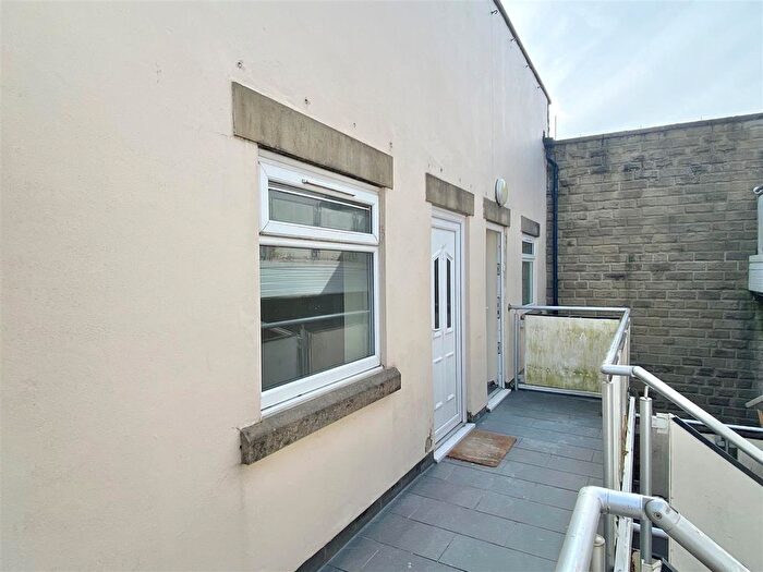 1 Bedroom Flat To Rent In Union Road, New Mills, High Peak, SK22