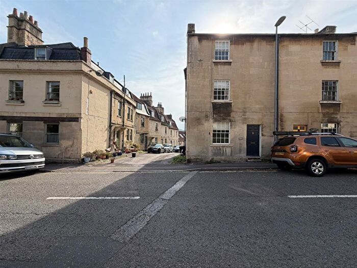 2 Bedroom Property For Sale In High Street, Batheaston, Bath, BA1
