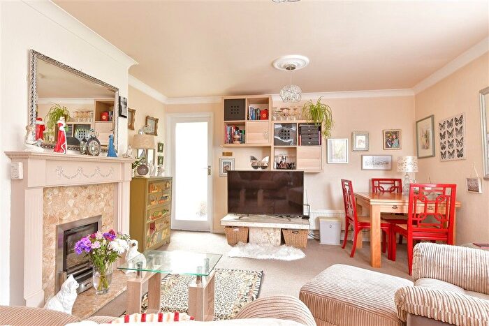 2 Bedroom Terraced House For Sale In Chalky Bank, Gravesend, Kent, DA11