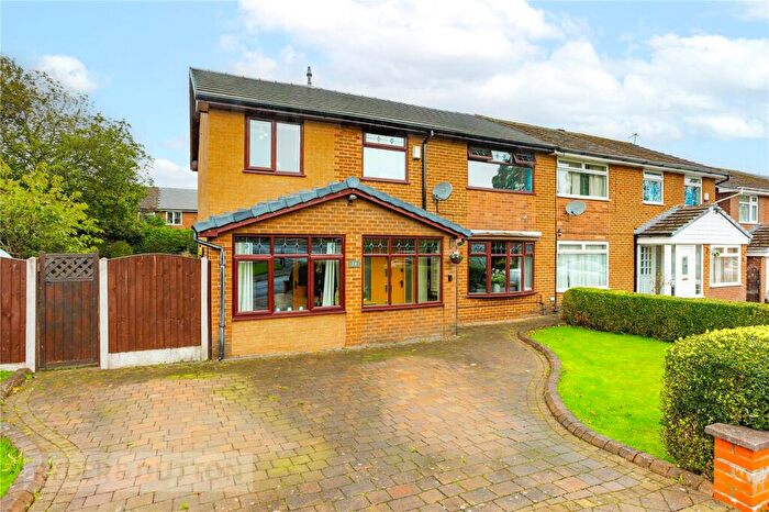 4 Bedroom Semi-Detached House For Sale In Fold Green, Chadderton, Oldham, Greater Manchester, OL9