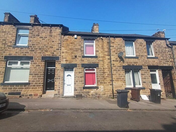 3 Bedroom Terraced House To Rent In Middlesex Street, Barnsley, S70