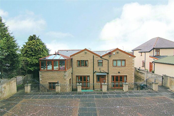 5 Bedroom Detached House For Sale In Bolton Road, Bradford, West Yorkshire, BD2