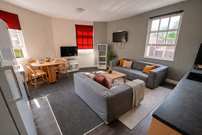 6 Bedroom Flat To Rent In Flat, Glossop Road, Broomhill, S10