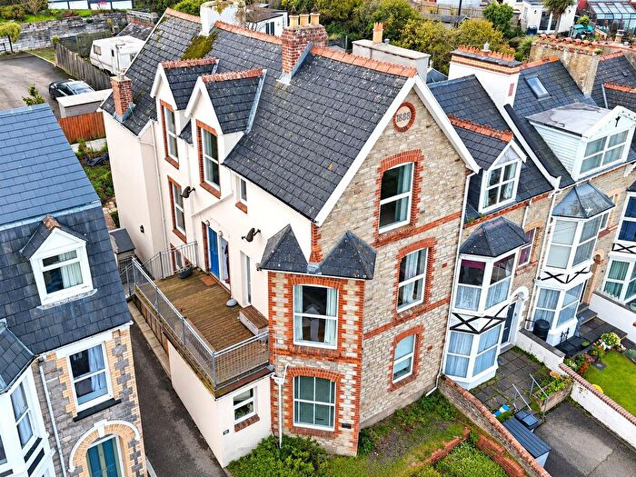 1 Bedroom Flat For Sale In Longfield Terrace, Ilfracombe, Devon, EX34