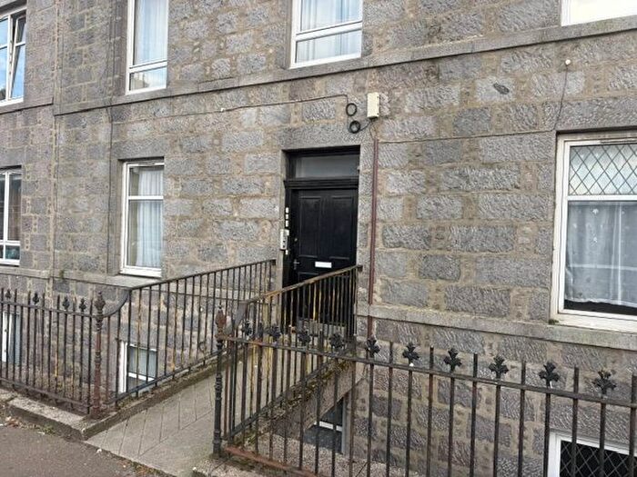2 Bedroom Flat To Rent In Menzies Road, Aberdeen, AB11