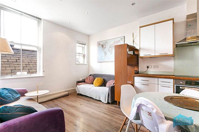 1 Bedroom Flat For Sale In Church Lane, East Finchley, London, N2