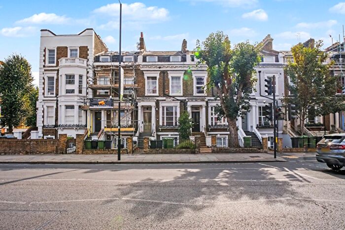 Studio For Sale In Uxbridge Road, London, W12