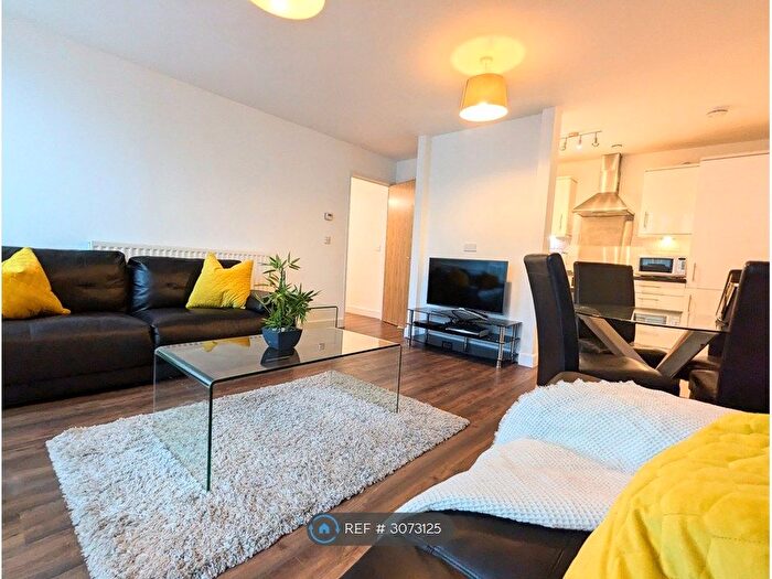 2 Bedroom Flat To Rent In Brooklyn House, Milton Keynes, MK9