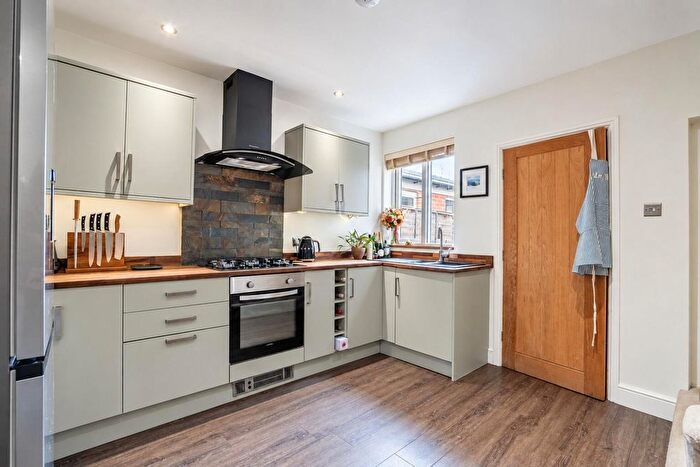 2 Bedroom End Of Terrace House For Sale In Railway View, York, YO24