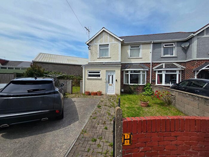 3 Bedroom Semi-Detached House For Sale In Coychurch Road Gardens, Bridgend, CF31