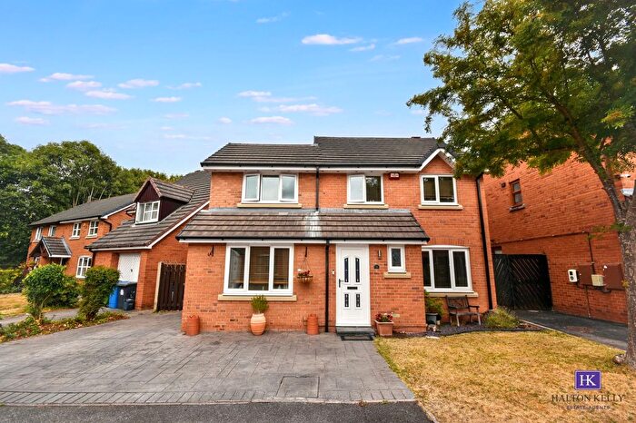 4 Bedroom Detached House For Sale In Brompton Gardens, Bewsey, WA5