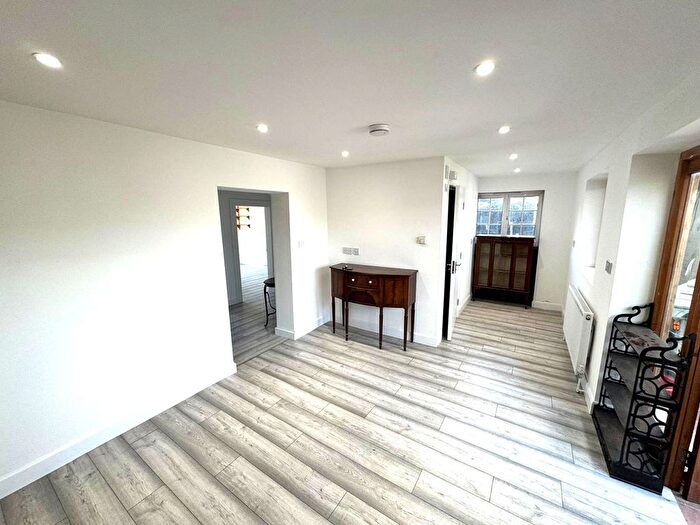 2 Bedroom Flat To Rent In The Green, Harefield, Uxbridge, UB9