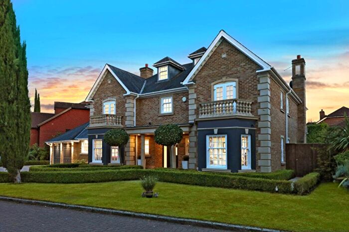 5 Bedroom Detached House For Sale In Ledborough Gate, Beaconsfield, Buckinghamshire, HP9