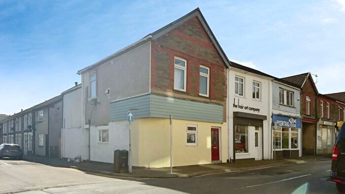 2 Bedroom Flat To Rent In Central Square, Pontypridd, Rhondda Cynon Taf, CF37