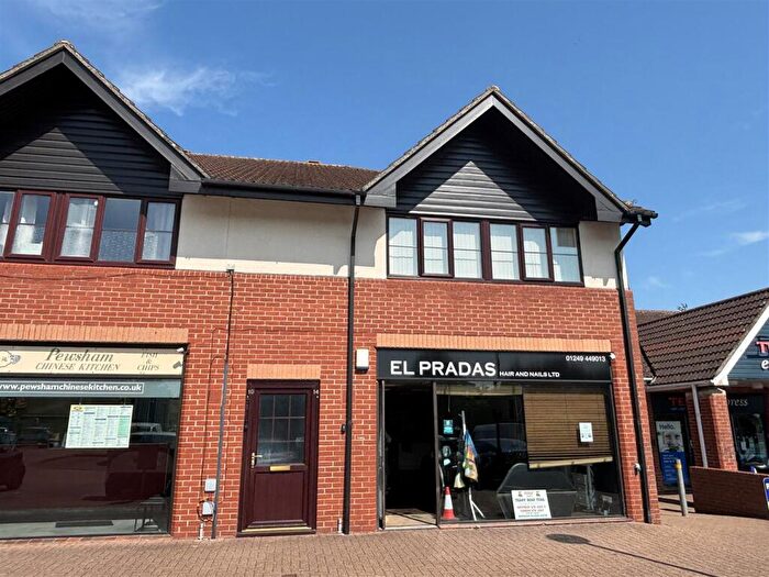 2 Bedroom Apartment For Sale In Lodge Road, Chippenham, SN15