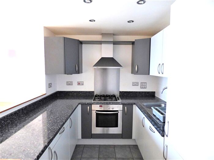 2 Bedroom Flat To Rent In Western Beach Hanover Avenue, Royal Docks, E16