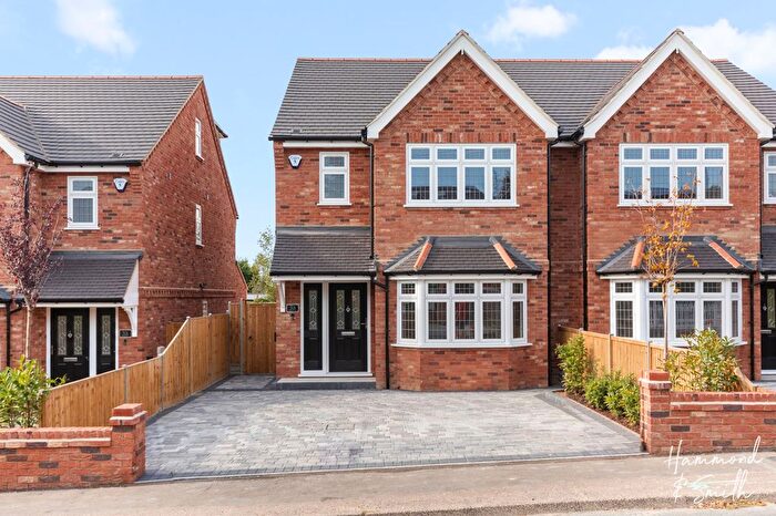 4 Bedroom Semi-Detached House For Sale In Woodberry Down, Epping, CM16