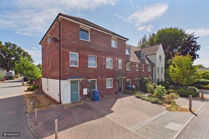 4 Bedroom Town House For Sale In Colby Street, Southampton, SO16