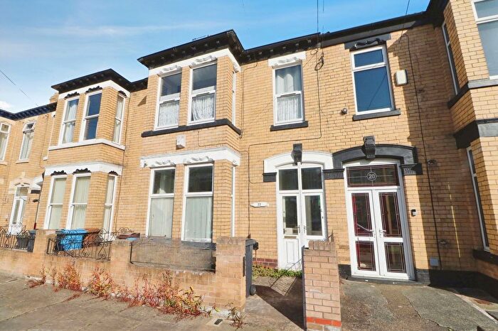 4 Bedroom Terraced House For Sale In Flat Amp;, Hamlyn Avenue, Hull, HU4