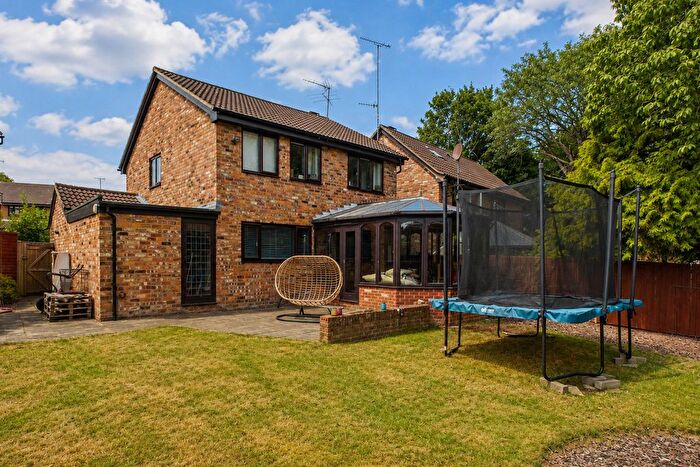 4 Bedroom Detached House For Sale In Medwick Mews Hunters Oak, Hemel Hempstead, HP2