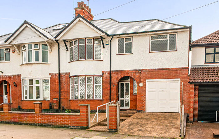 4 Bedroom Semi-Detached House For Sale In Sandringham Avenue, Leicester, LE4