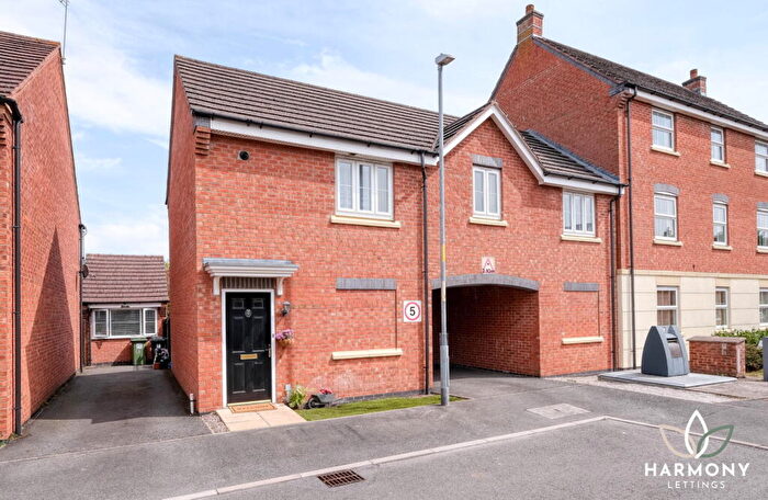 2 Bedroom Coach House To Rent In Pitchcombe Close, Redditch, B98
