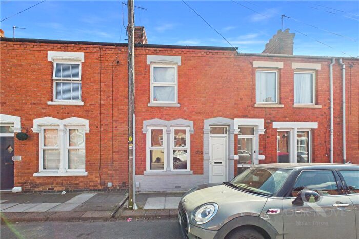 3 Bedroom Terraced House For Sale In Stanhope Road, Queens Park, Northampton, Northamptonshire, NN2