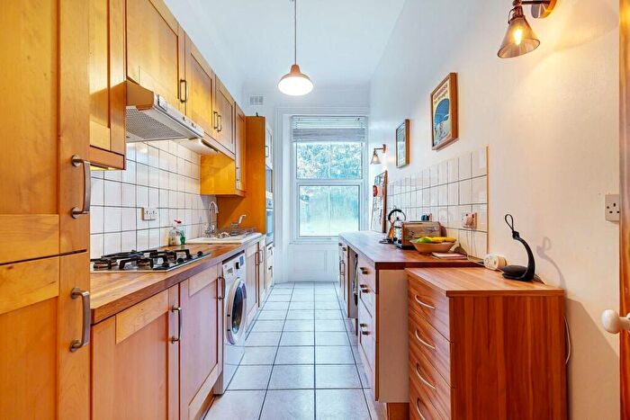 2 Bedroom Serviced Apartments For Sale In Eldon Park, Norwood, London, SE25