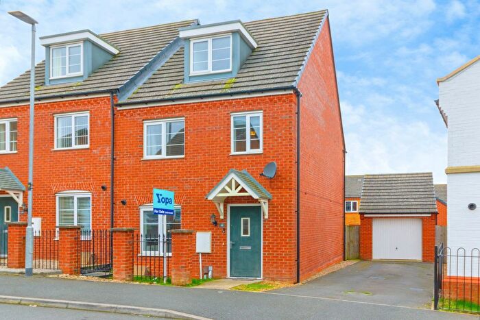 3 Bedroom Semi-Detached House For Sale In Hackness Road, Leicester, LE5