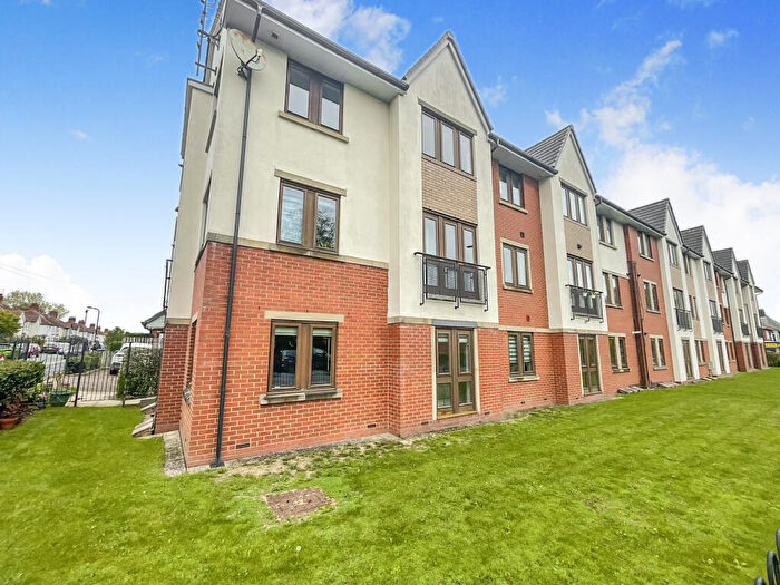 2 Bedroom Apartment For Sale In Knaresborough Road, Harrogate, North Yorkshire, HG2