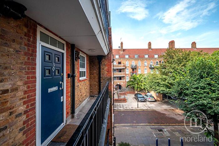 1 Bedroom Apartment For Sale In Archer House, Whitmore Estate, N1