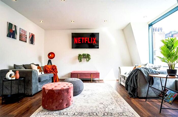 2 Bedroom Flat To Rent In Regent Sqaure Estate, Camden, London, WC1H