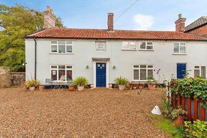 5 Bedroom Semi-Detached House For Sale In The Street, Lyng, Norwich, Norfolk, NR9