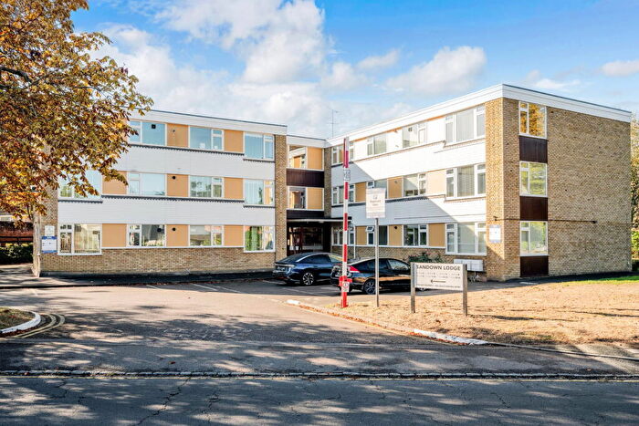 3 Bedroom Flat For Sale In Avenue Road, Epsom, KT18