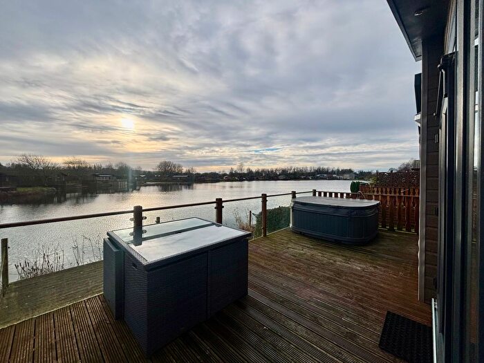 2 Bedroom Lodge For Sale In South Lakeland Leisure Village, Carnforth, LA6