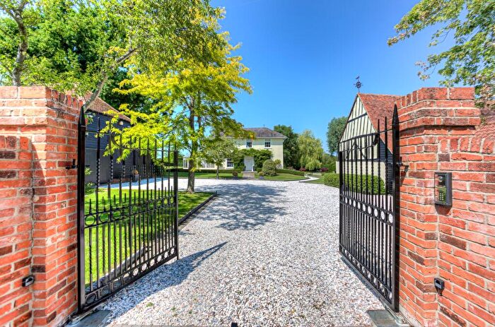 4 Bedroom Detached House For Sale In Hay Green Lane, Blackmore, CM4
