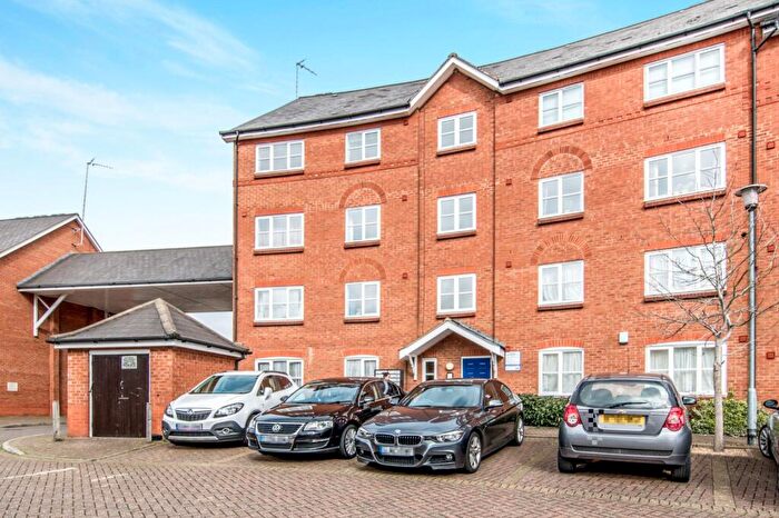2 Bedroom Flat To Rent In Prebend Street, Bedford, Bedfordshire, MK40