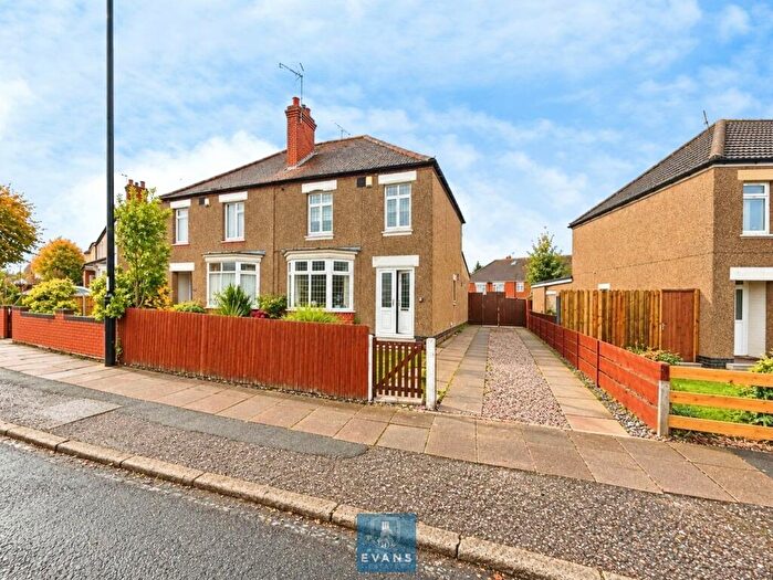 3 Bedroom Semi-Detached House For Sale In Sadler Road, Radford, Coventry, CV6