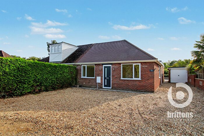 3 Bedroom Semi-Detached Bungalow For Sale In Contemporary Fully Refurbished Bungalow On Coronation Road, Clenchwarton, PE34
