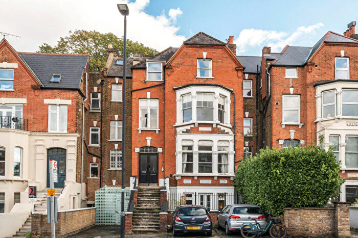 2 Bedroom Flat For Sale In Norwood Road, Herne Hill, London, SE24