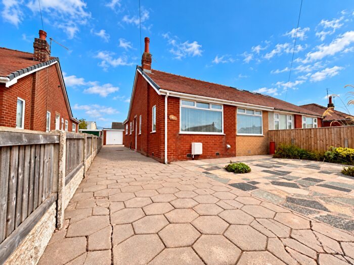 2 Bedroom Bungalow For Sale In Tyne Close, Cleveleys, FY5