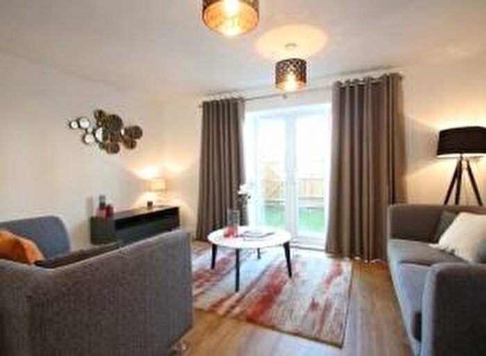 4 Bedroom House To Rent In Clay Vale, The Green, RH12