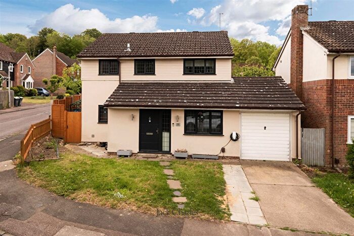 4 Bedroom Detached House For Sale In College Avenue, Tonbridge, TN9