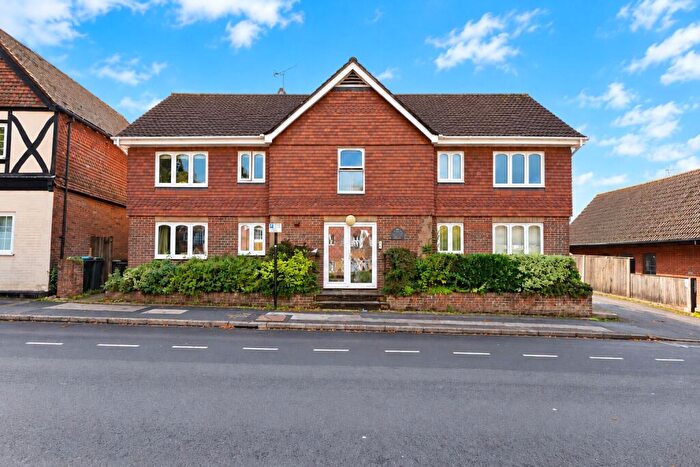 1 Bedroom Flat For Sale In Headley Road, Grayshott, Hindhead, Hampshire, GU26