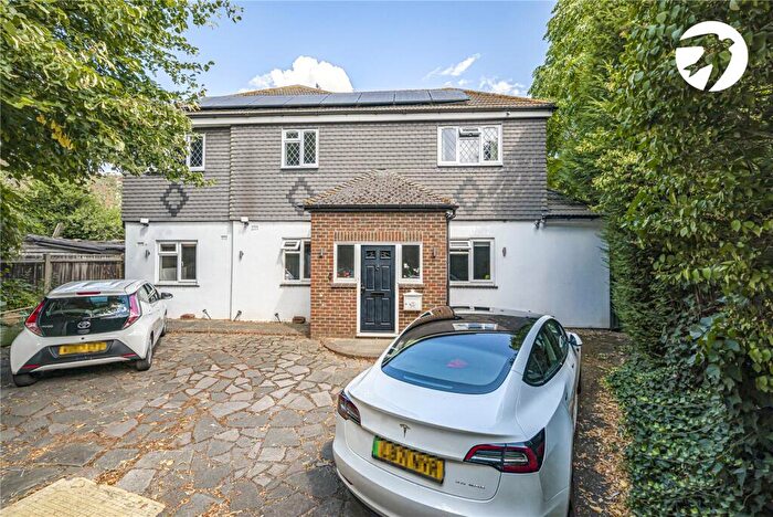 5 Bedroom Detached House For Sale In Lower Road, Hextable, Kent, BR8