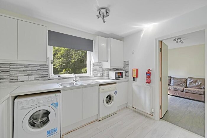 4 Bedroom Flat To Rent In Broomhall Road, Broomhall, Sheffield, S10