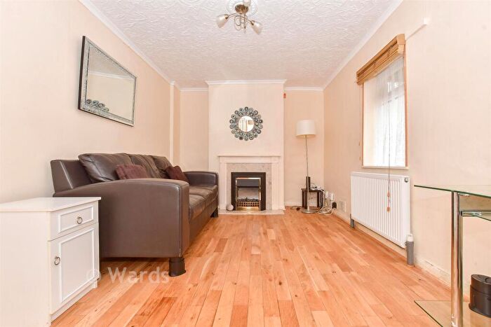 4 Bedroom End Of Terrace House For Sale In Eric Road, Dover, Kent, CT17