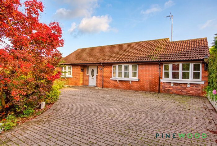 3 Bedroom Detached Bungalow For Sale In Ivy Close, Clowne, S43